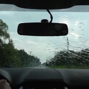 Tratamiento Repele Lluvia en Parabrisas